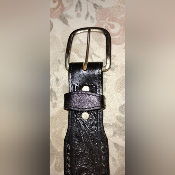 CIRCLE OF YOAKUM HANDMADE BELT - Picture 3 of 11